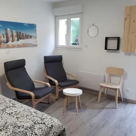 شقة 3 Proche Centre *